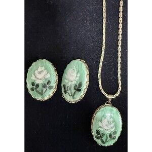 Vtg Hand Painted Enamel Jewelry Set Green White Rose Necklace Clip On Earrings